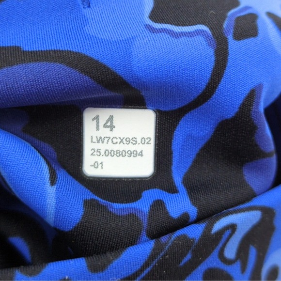 Lululemon Fast & Free High Rise Shorts 6" Blue Galactic Cobalt Sz 14 Athleisure - Picture 7 of 9